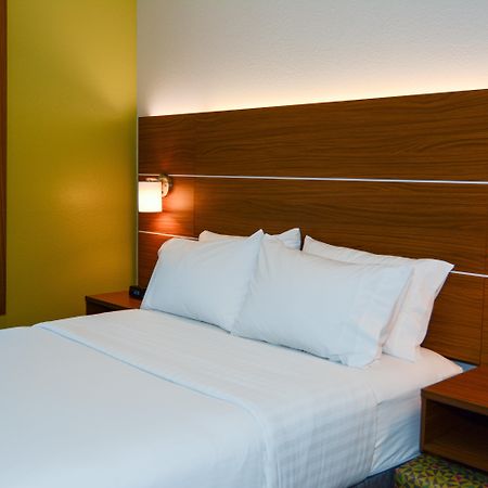 Holiday Inn Express Hotel & Suites New Boston By Ihg Buitenkant foto