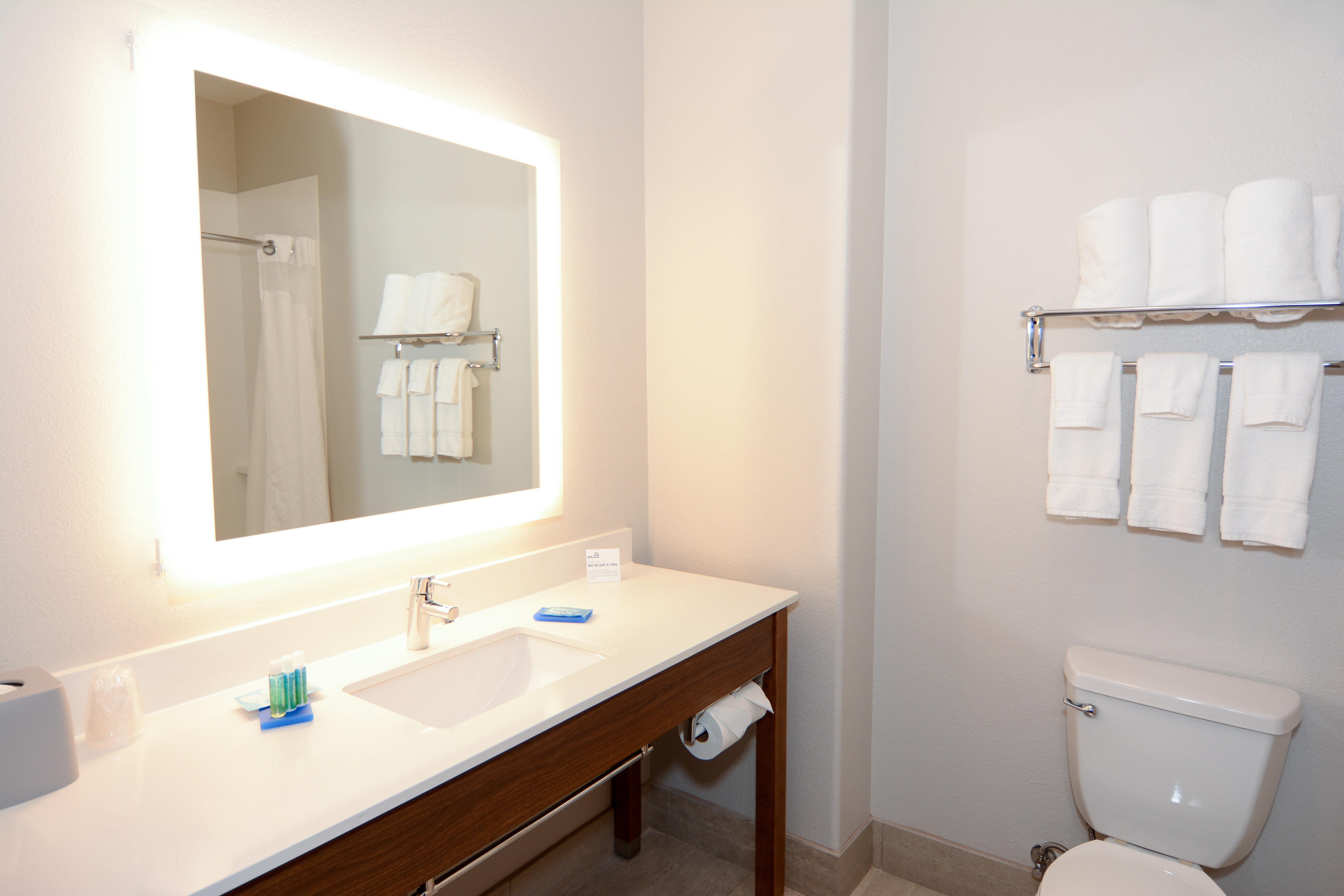 Holiday Inn Express Hotel & Suites New Boston By Ihg Buitenkant foto