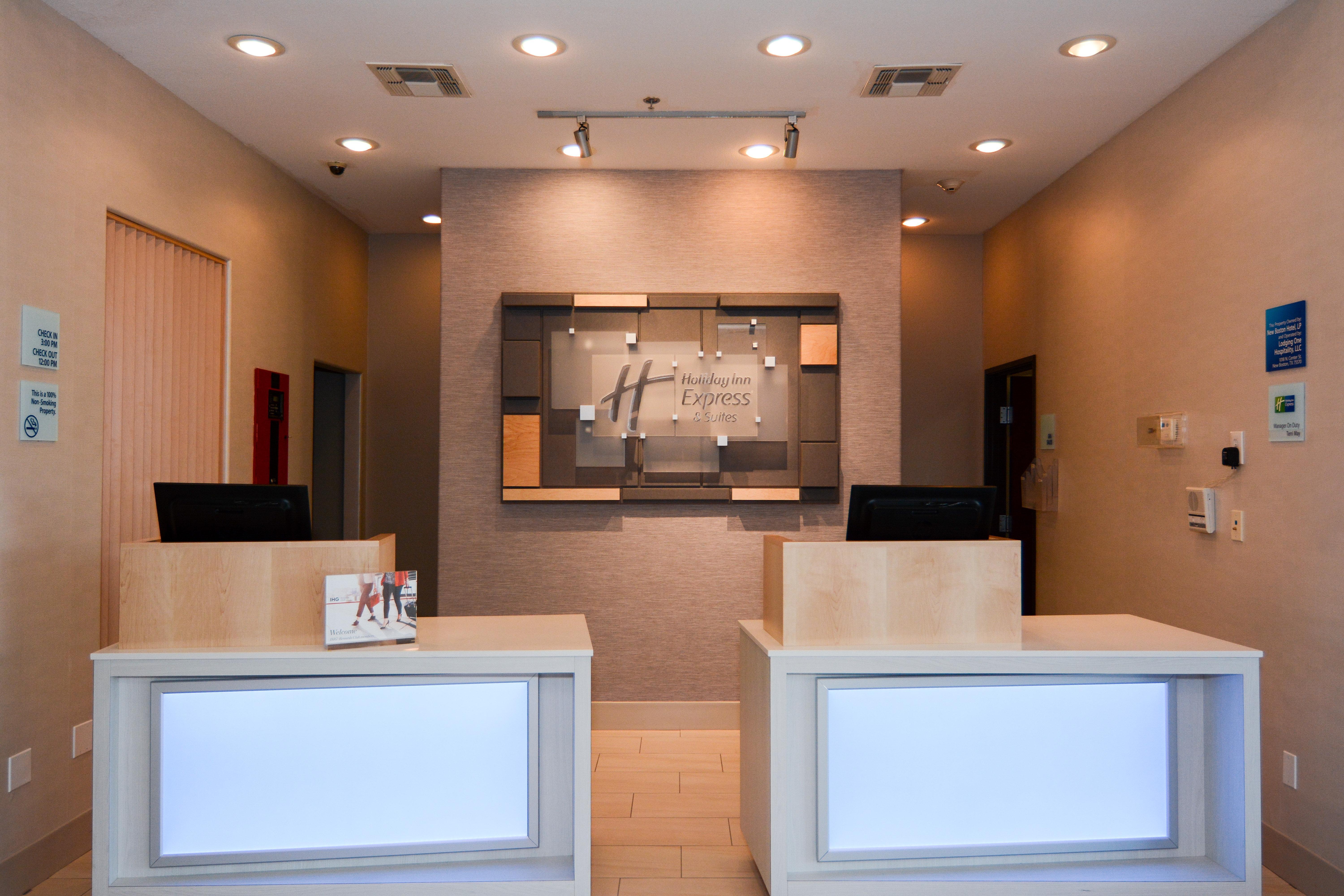 Holiday Inn Express Hotel & Suites New Boston By Ihg Buitenkant foto